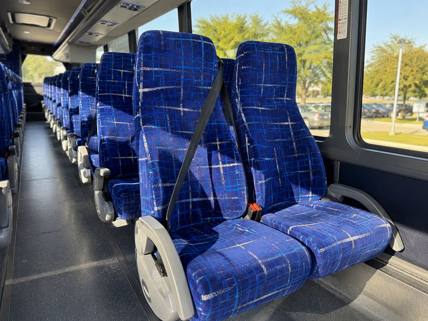 shuttle guests between tracy wedding venues and hotels without the headache